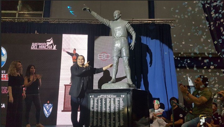Chilavert má sochu pred štadiónom Vélezu Sarsfield